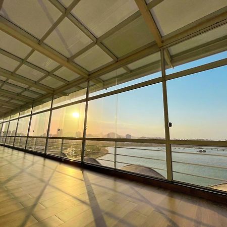 Hotel Senac Ilha Do Boi Витория Экстерьер фото The interior of the airport