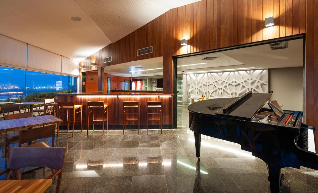 Hotel Senac Ilha Do Boi Витория Экстерьер фото The lounge at the airport