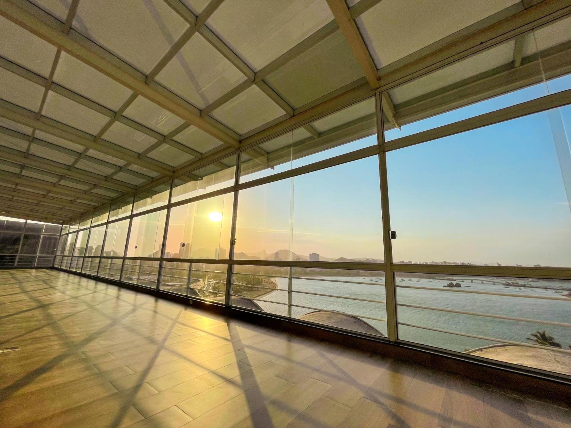 Hotel Senac Ilha Do Boi Витория Экстерьер фото The interior of the airport