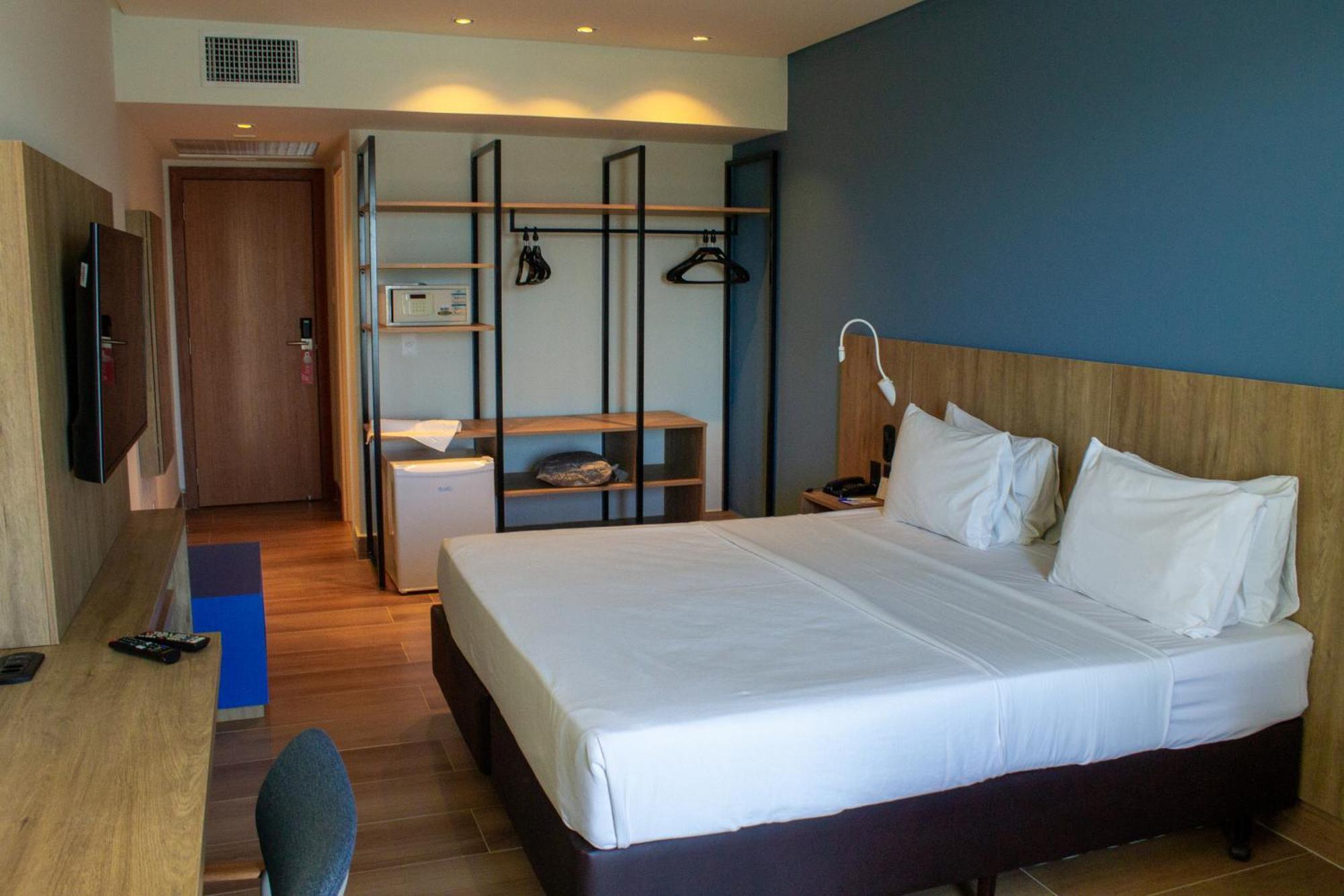 Hotel Senac Ilha Do Boi Витория Экстерьер фото A room at the hotel