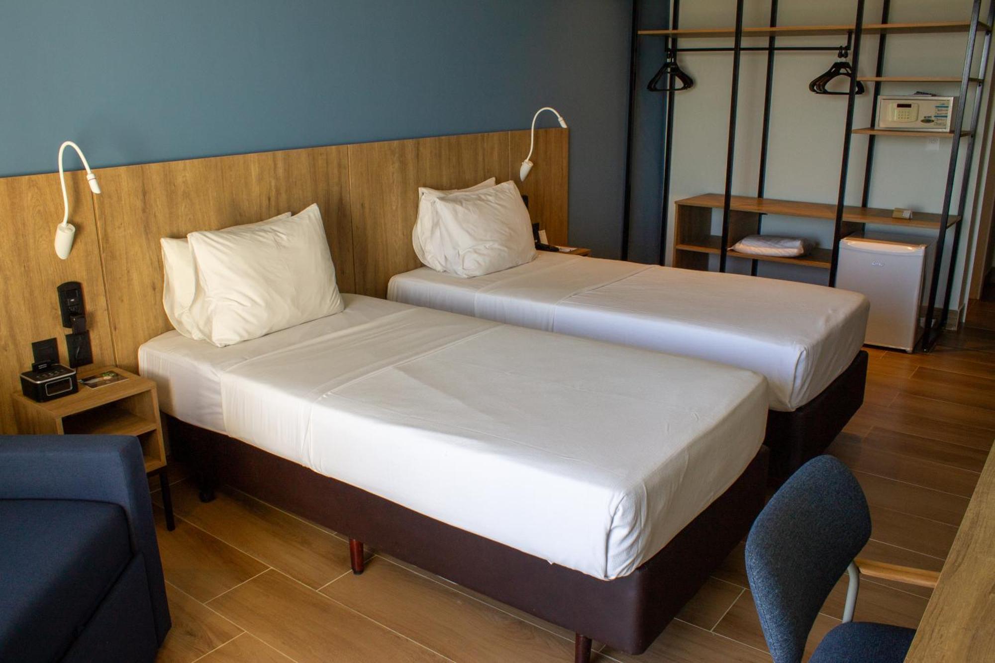 Hotel Senac Ilha Do Boi Витория Экстерьер фото A room at the hotel