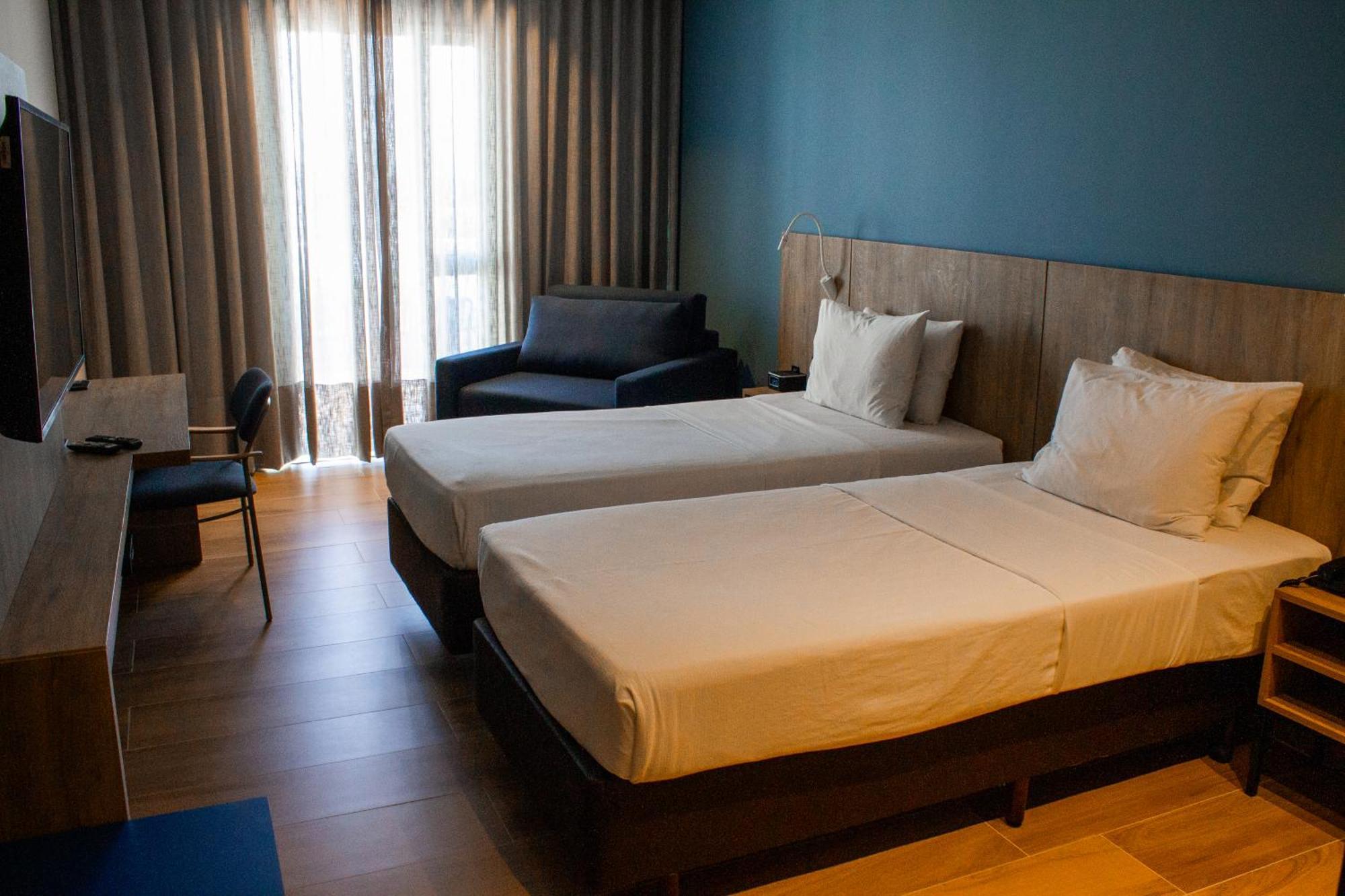 Hotel Senac Ilha Do Boi Витория Экстерьер фото A room at the hotel