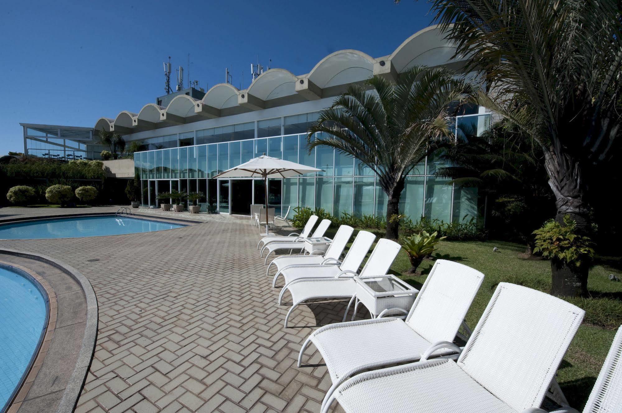 Hotel Senac Ilha Do Boi Витория Экстерьер фото The pool at the hotel